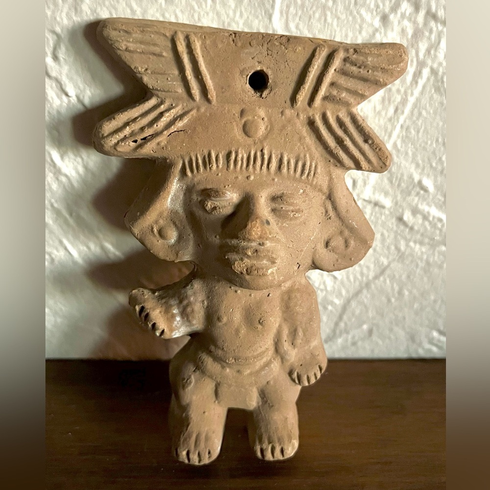 ✨Handmade Mesoamerican Clay Figurine with Headdress Wall Art Piece✨ - Picture 2 of 3